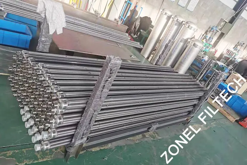 élément filtrant en forme de bougie, cage de filtre